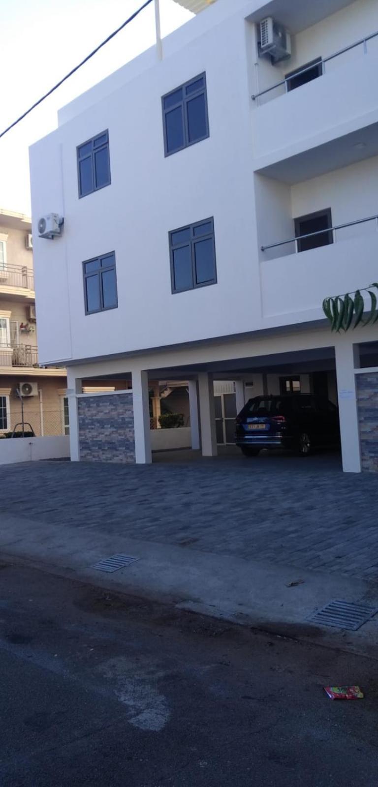 Nayuha Apt B Flic-en-Flacq 外观 照片